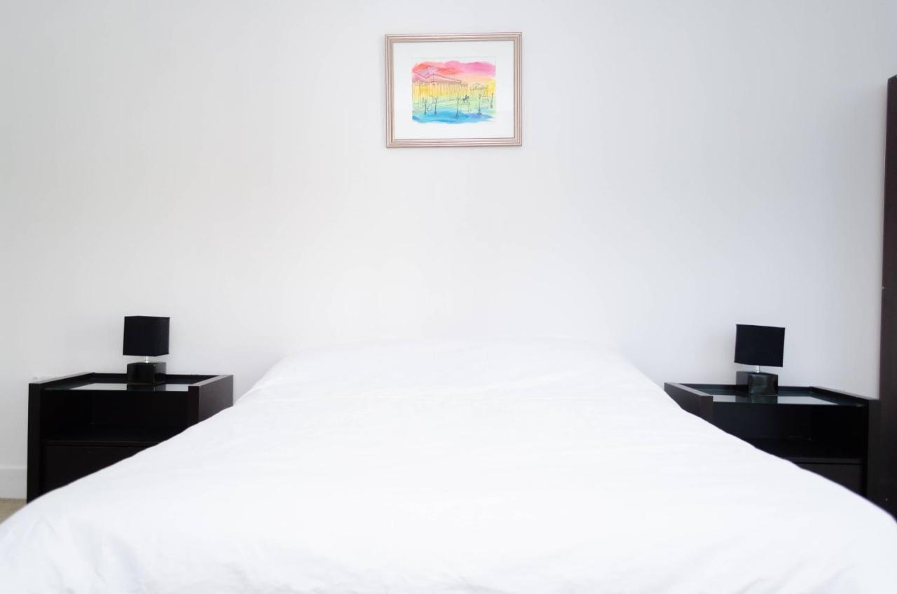 Serviced Apartment In Liverpool City Centre - Free Parking - Balcony - By Happy Days Exterior photo